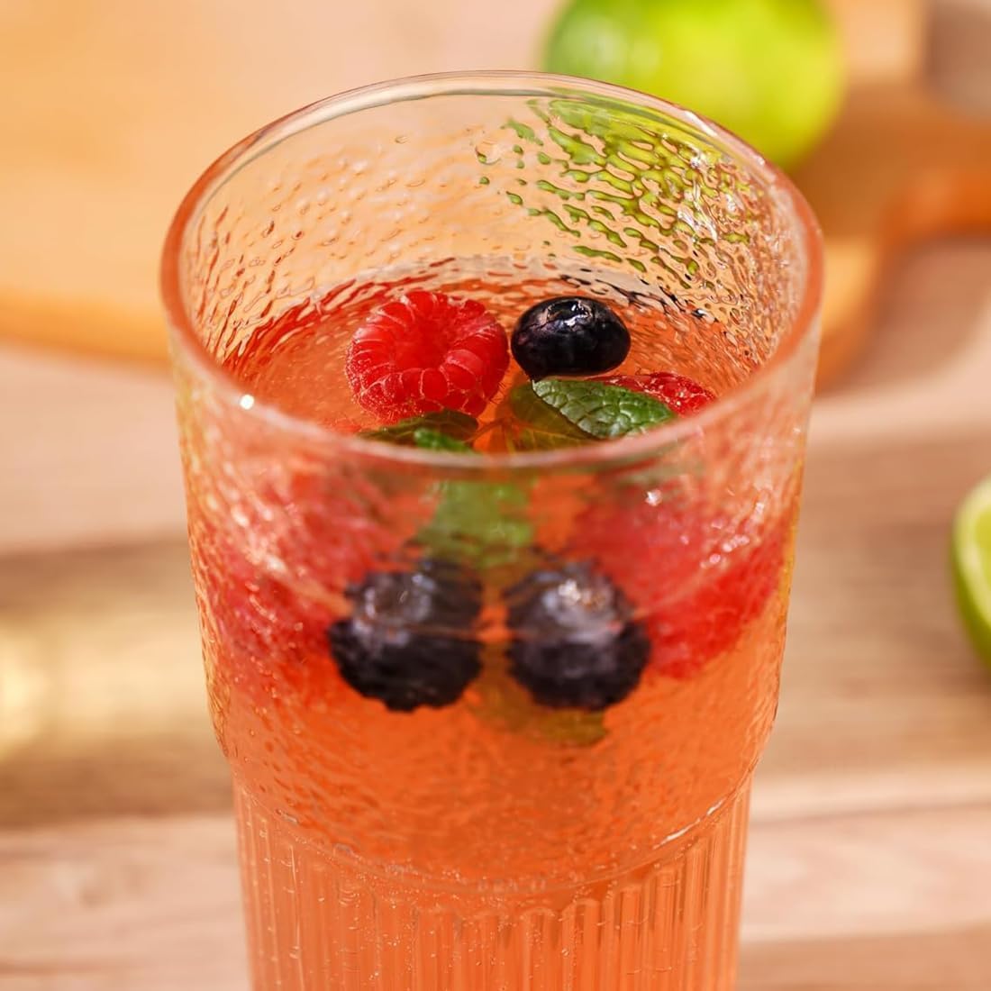 Glass Tumbler with Lid and Straw 20oz T780141